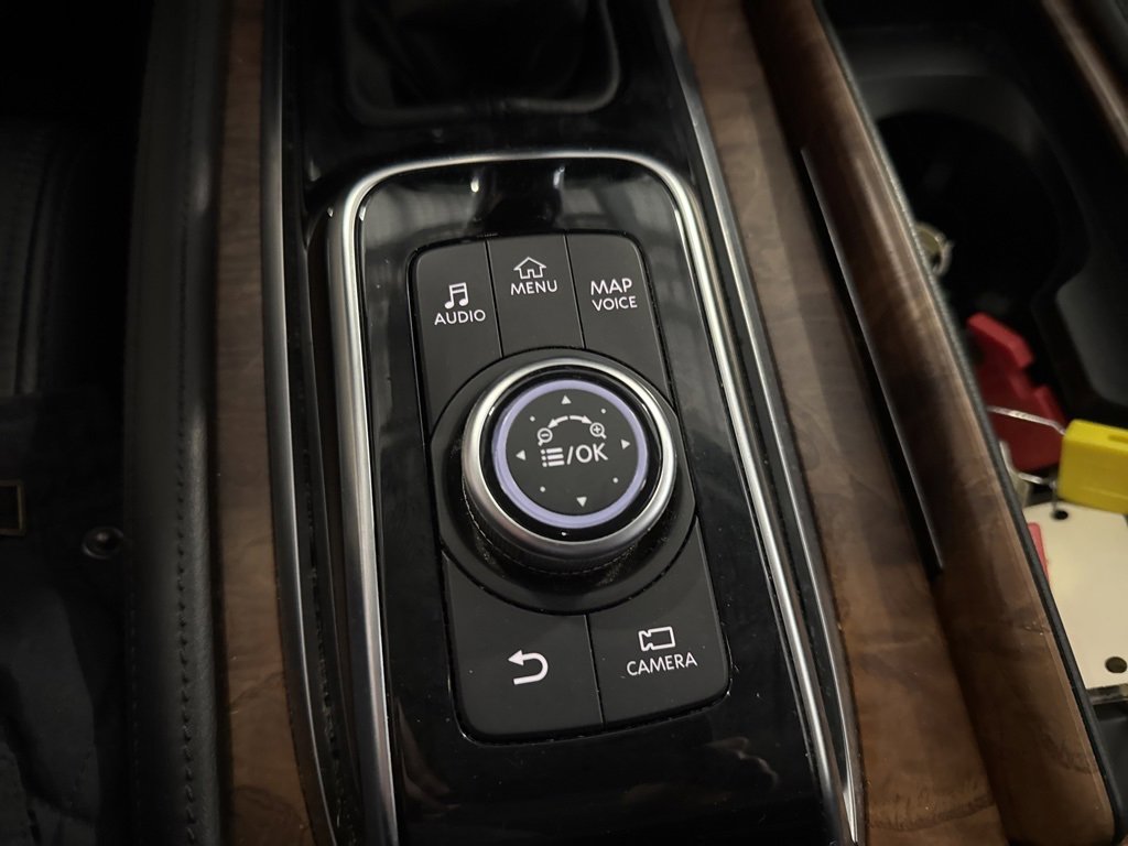 Used 2024 Nissan Armada SL w/ Captain's Chairs Package image 21