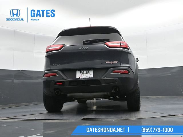 Used 2017 Jeep Cherokee Trailhawk w/ Comfort/Convenience Group image 40