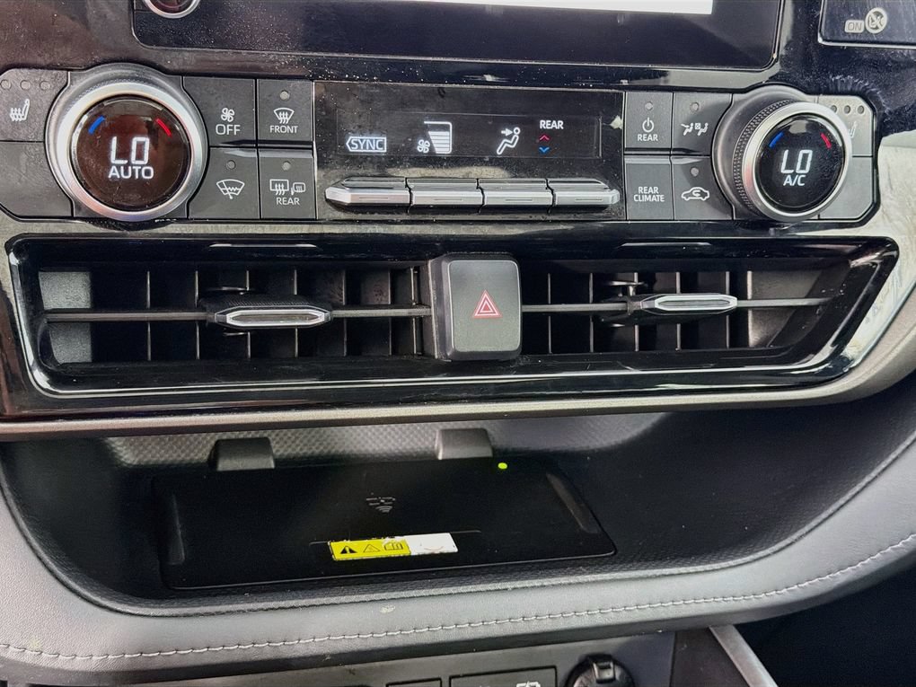 Used 2023 Toyota Highlander XLE FWD image 20
