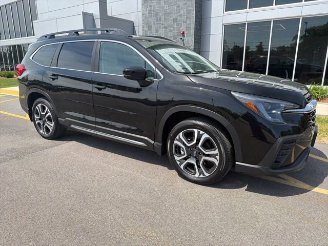 Used 2024 Subaru Ascent Limited w/ Technology Package AWD/4WD image 3