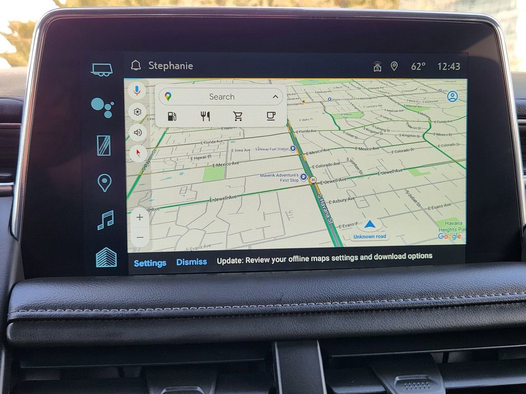 Used 2022 Chevrolet Suburban Z71 w/ Luxury Package image 23