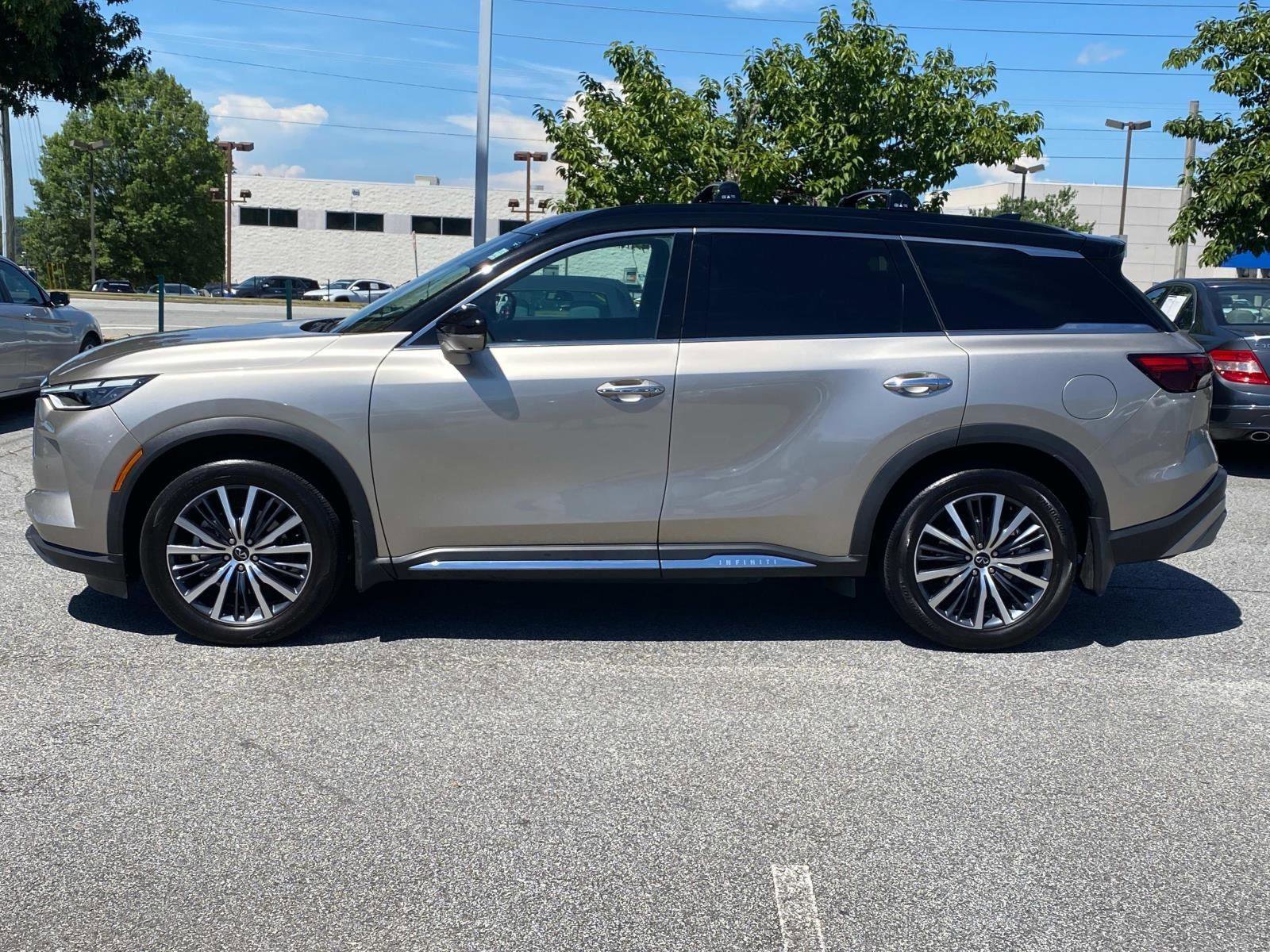 Used 2024 INFINITI QX60 Autograph w/ Cargo Package image 2