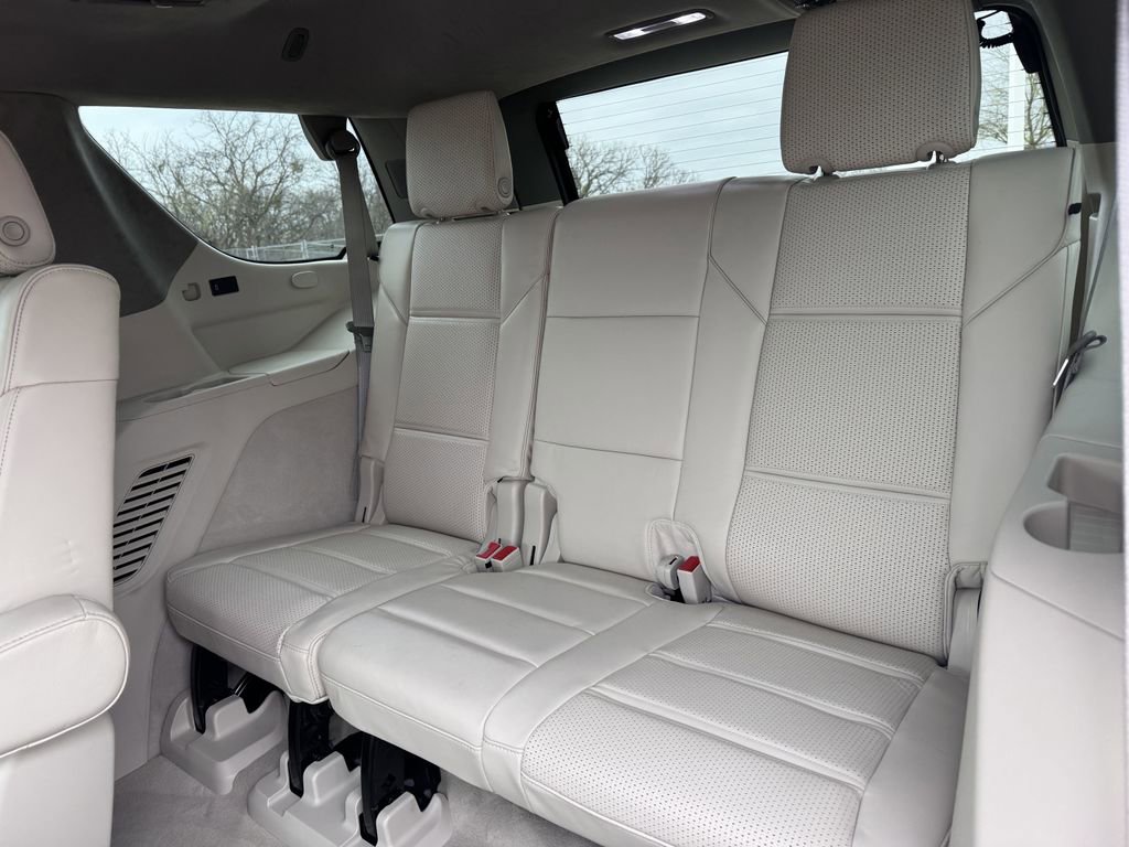 Used 2024 Cadillac Escalade Premium Luxury Platinum image 30
