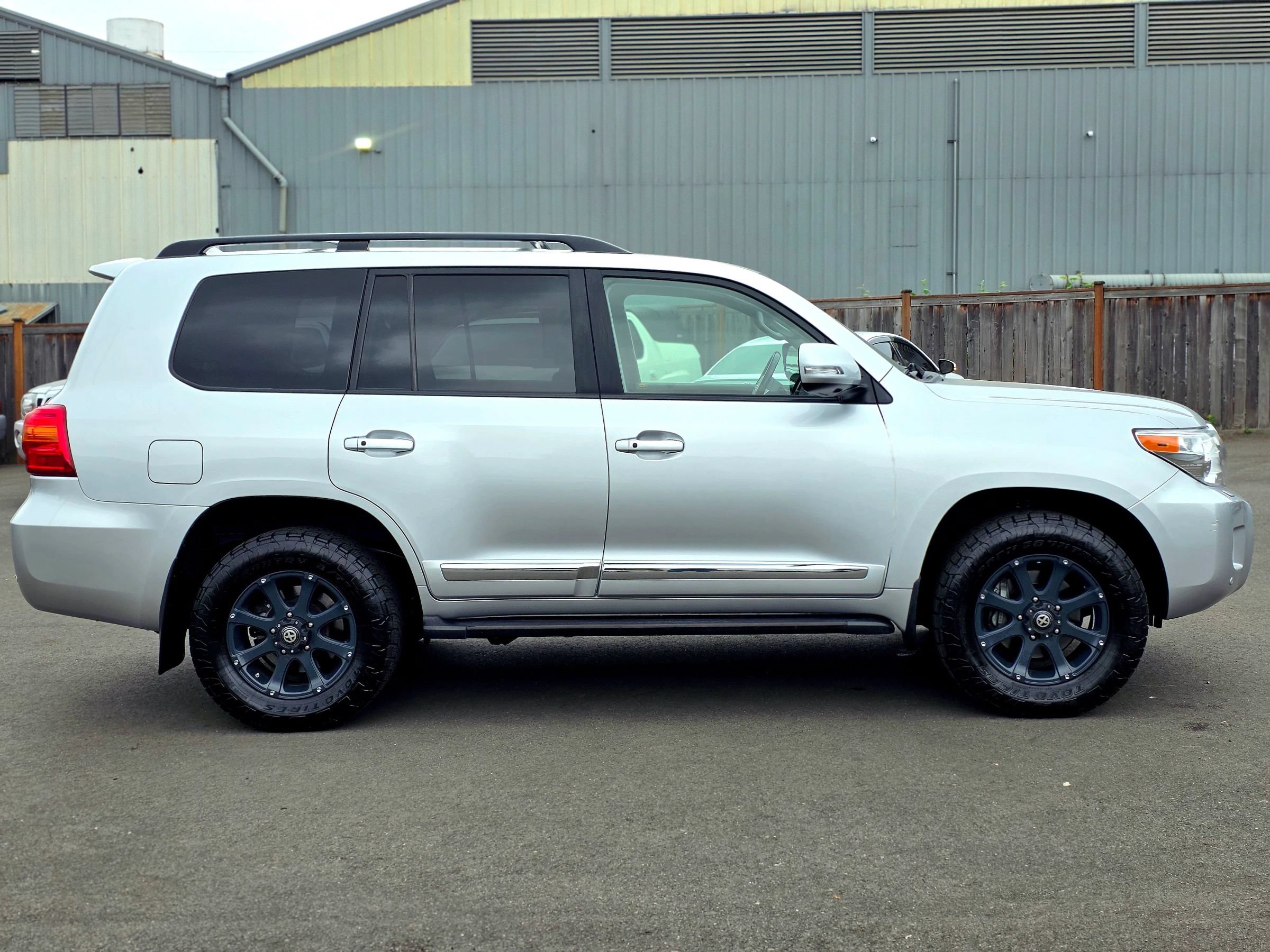 Used 2013 Toyota Land Cruiser AWD/4WD image 8