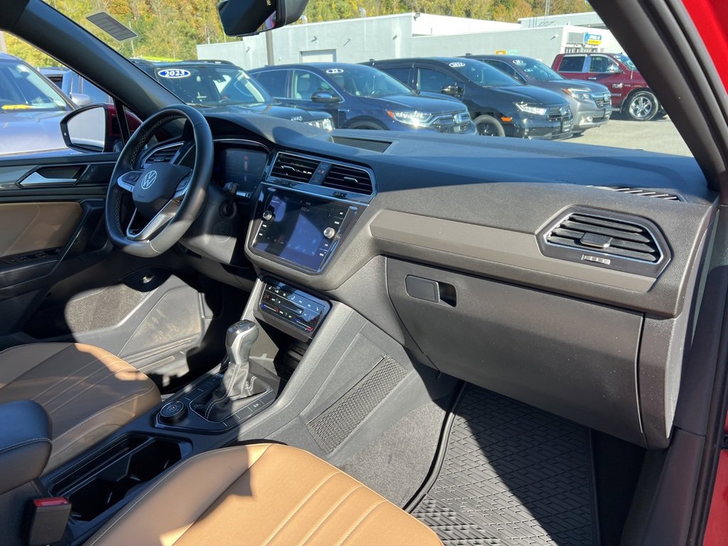 Used 2022 Volkswagen Tiguan SE image 29