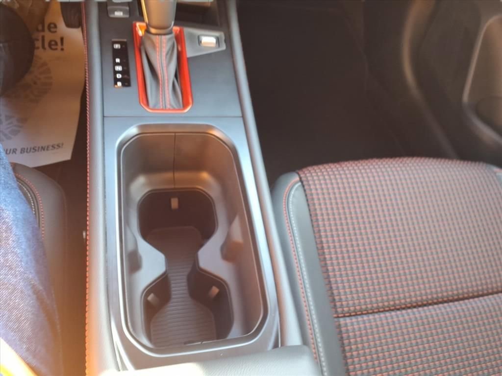 New 2026 Nissan Kicks SR image 19