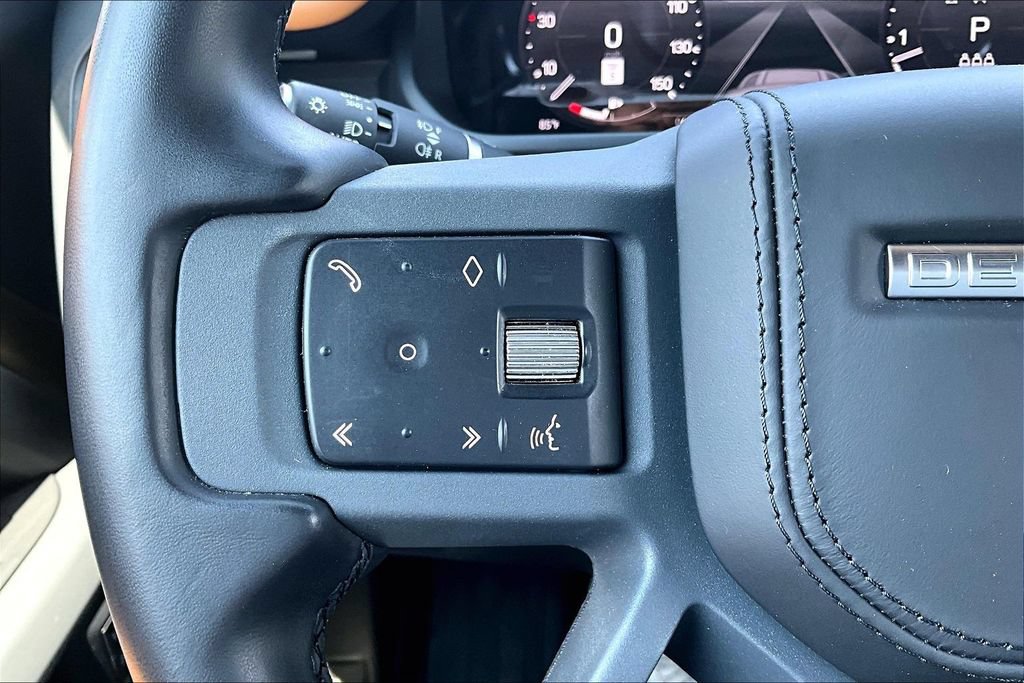 Used 2023 Land Rover Defender 130 X AWD/4WD image 19