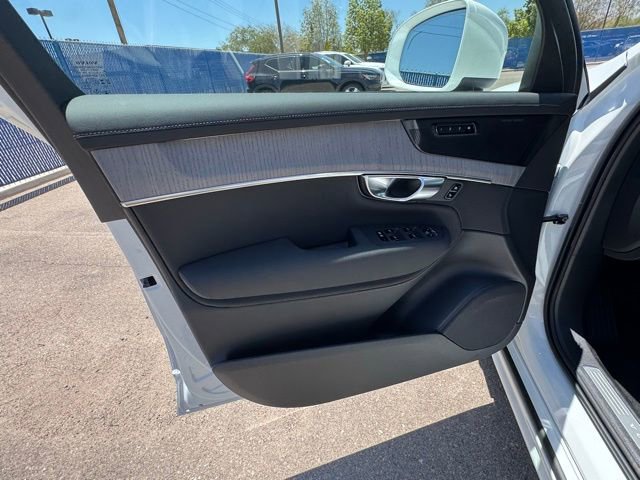 New 2025 Volvo XC90 T8 Ultra w/ Protection Package Premier image 10