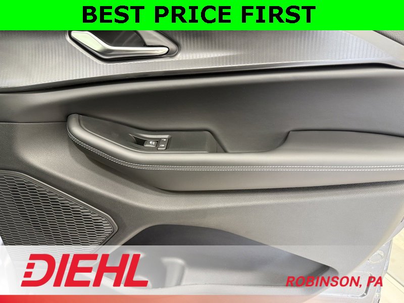 New 2025 Jeep Grand Cherokee Laredo w/ Luxury Tech Group I image 15