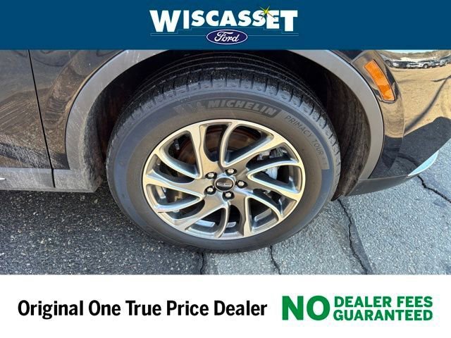 Used 2022 Lincoln Corsair AWD w/ Equipment Group 101A image 27