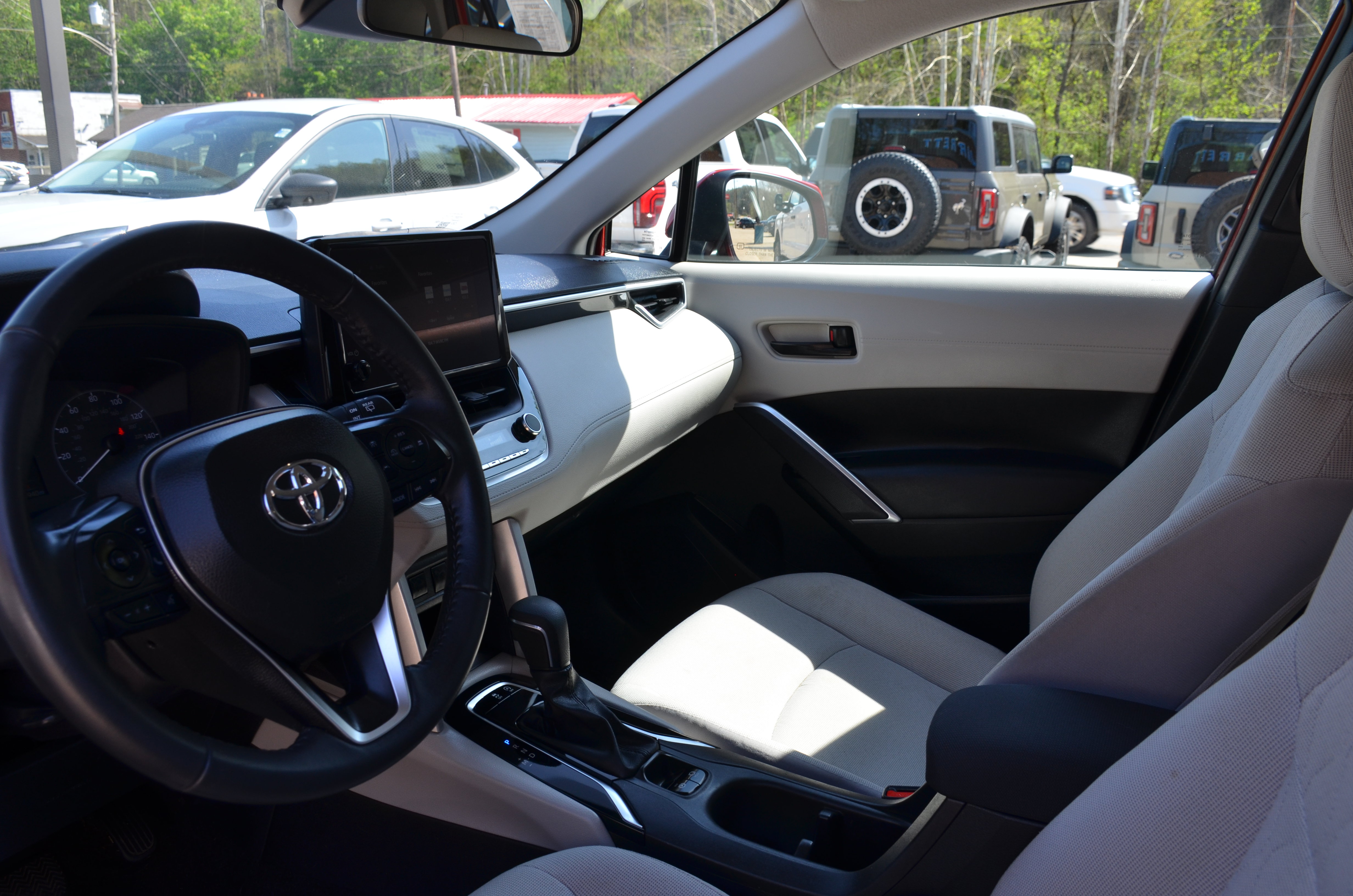 Used 2024 Toyota Corolla Cross LE AWD/4WD image 17