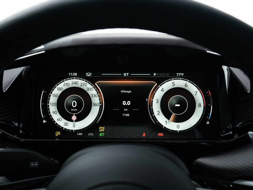Used 2025 Aston Martin Vanquish RWD image 29