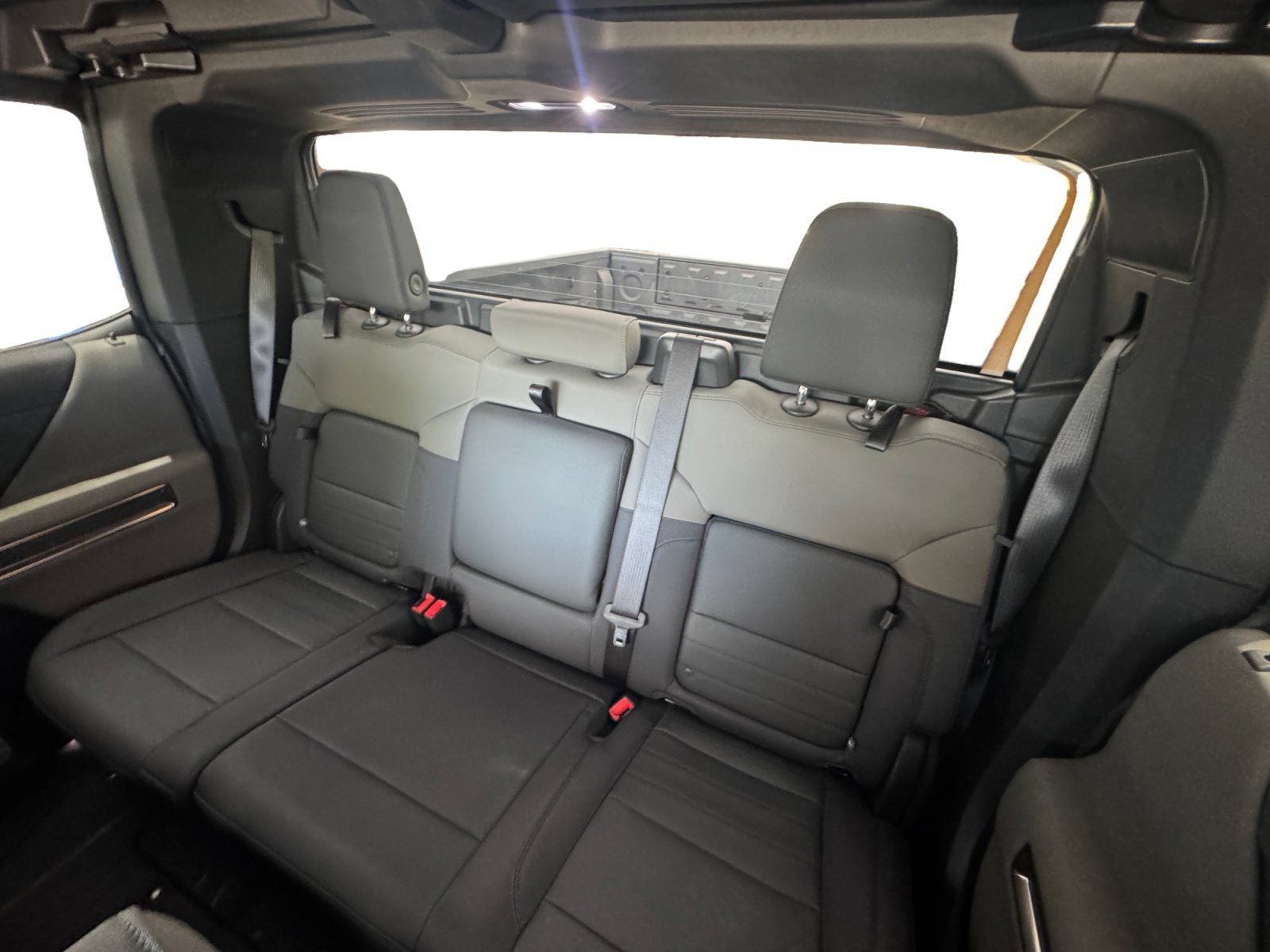 Certified 2025 GMC Hummer EV 3X w/ LPO, Sport Package AWD/4WD image 14