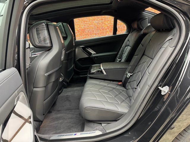 New 2026 BMW i7 eDrive50 image 23