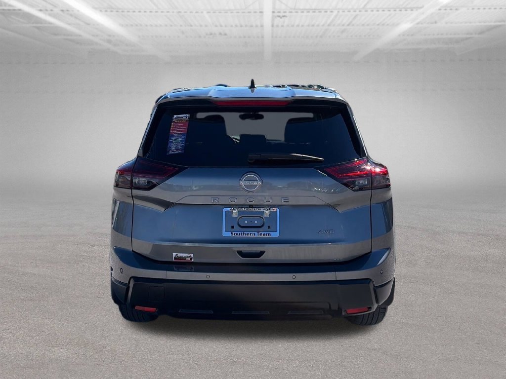 Used 2024 Nissan Rogue S AWD/4WD image 5
