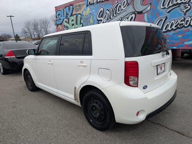 Used 2014 Scion xB image 4