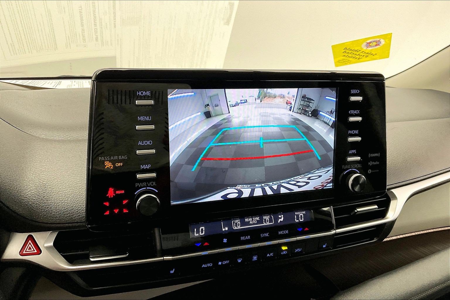Used 2023 Toyota Sienna XLE FWD image 24