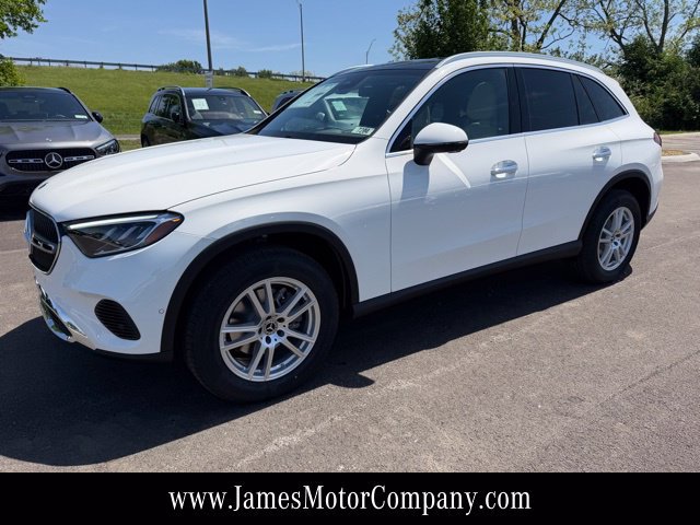 Used 2026 Mercedes-Benz GLC 300 4MATIC image 2