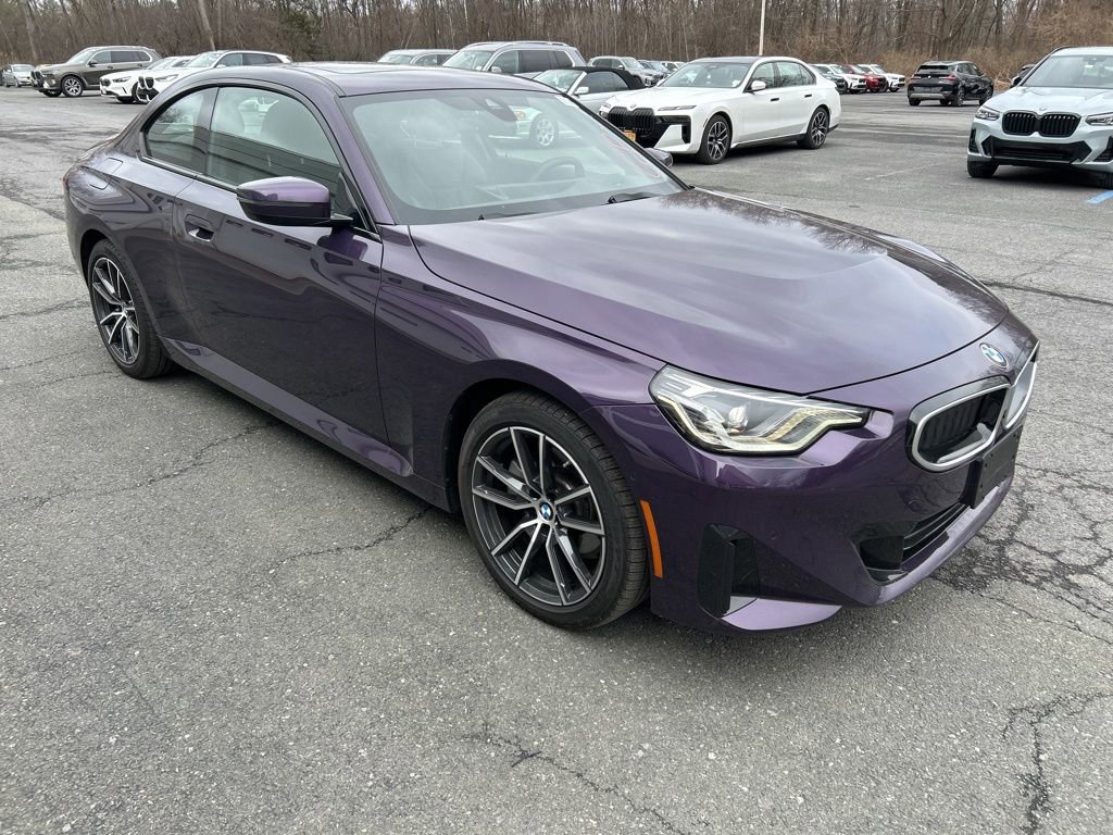 Used 2025 BMW 230i xDrive Coupe w/ Premium Package image 7