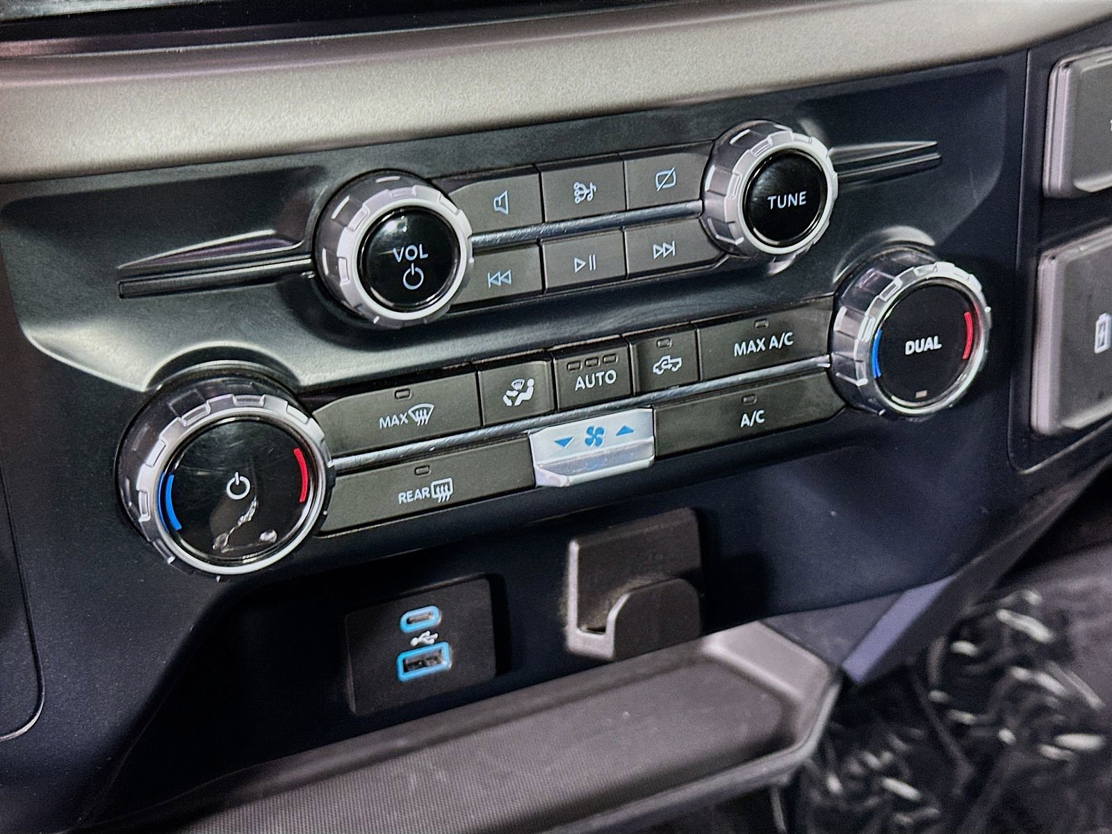 Used 2024 Ford F150 XLT w/ Tow/Haul Package image 17