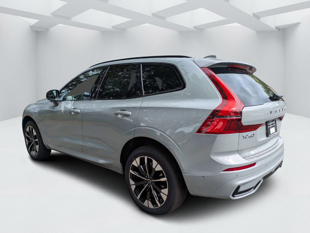 New 2026 Volvo XC60 T8 Plus w/ Protection Package Premier AWD/4WD image 5