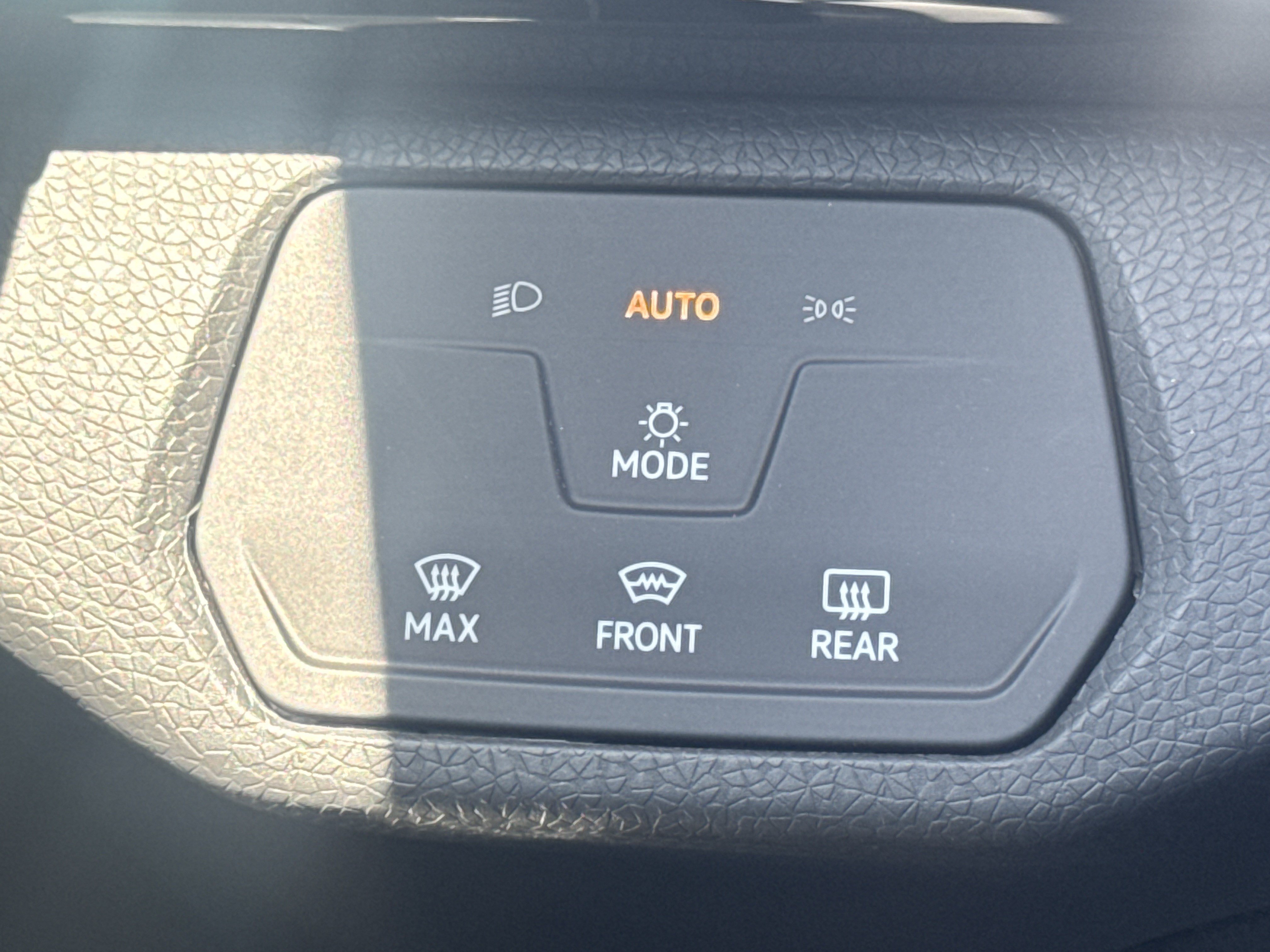 New 2026 Volkswagen ID.4 Pro AWD/4WD image 23