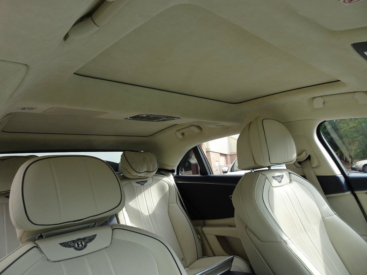 Used 2021 Bentley Flying Spur V8 AWD/4WD image 11