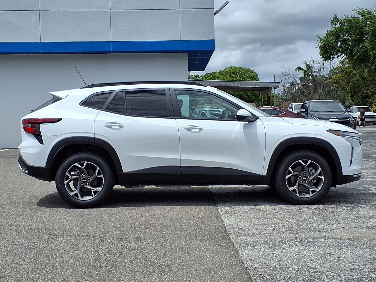 New 2026 Chevrolet Trax LT w/ Driver Confidence Package FWD image 3