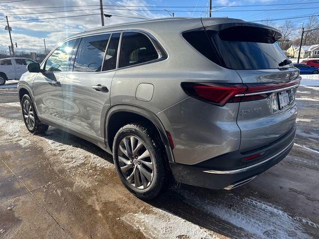 Certified 2025 Buick Enclave Preferred image 7