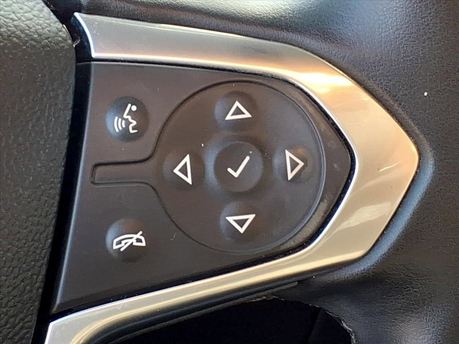 Certified 2023 Chevrolet Traverse LT image 15
