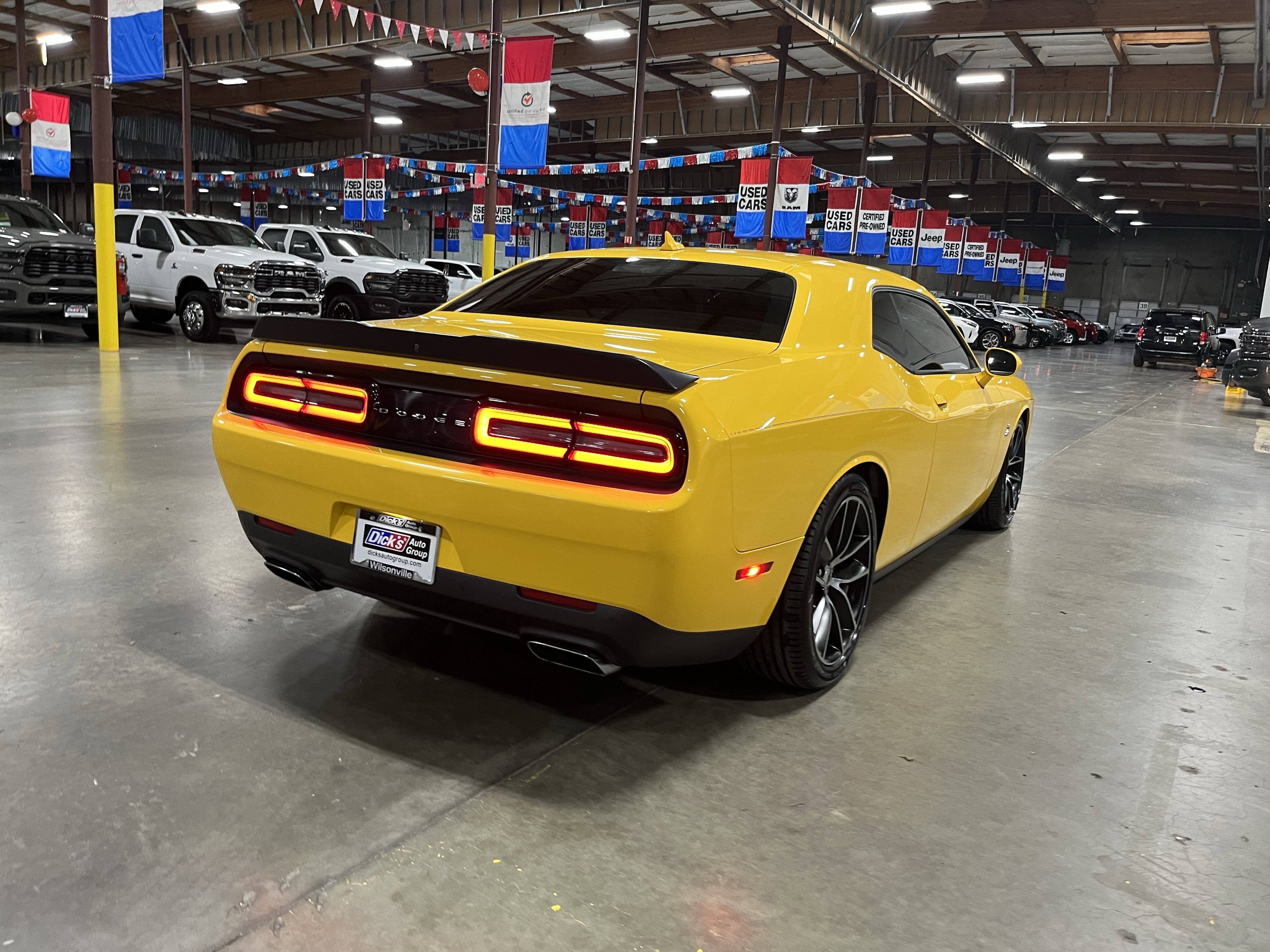 Used 2018 Dodge Challenger R/T Scat Pack RWD image 5