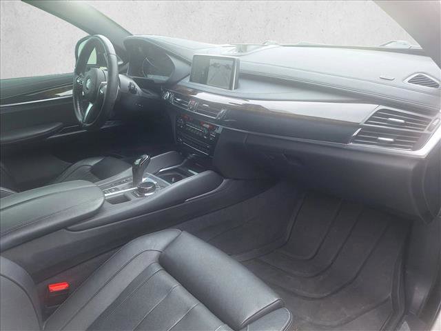 Used 2018 BMW X6 xDrive35i w/ M Sport Package AWD/4WD image 17
