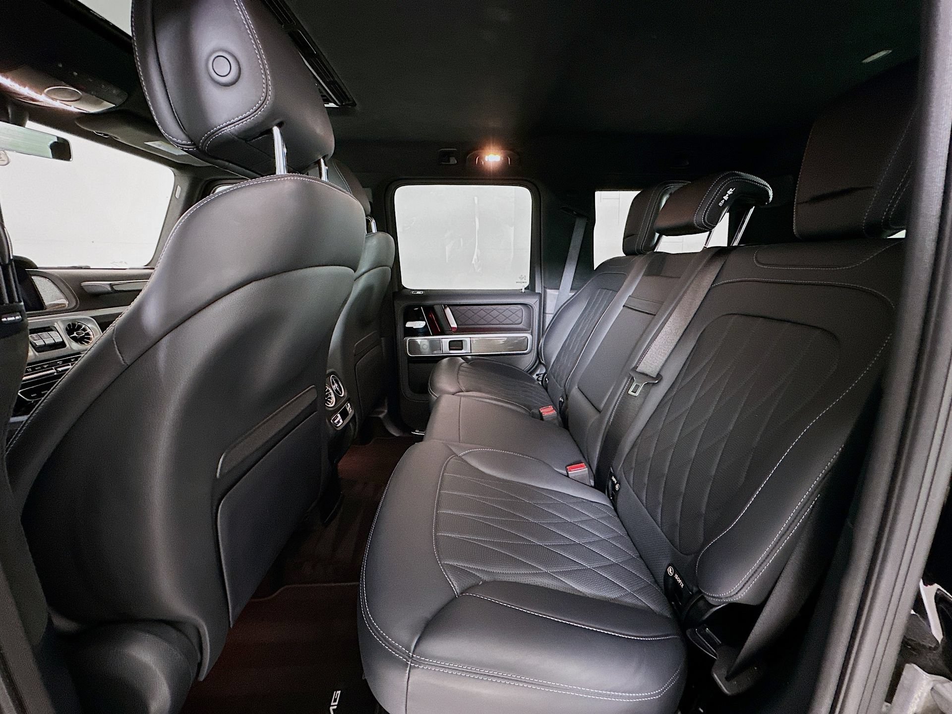 Used 2023 Mercedes-Benz G 550 image 26