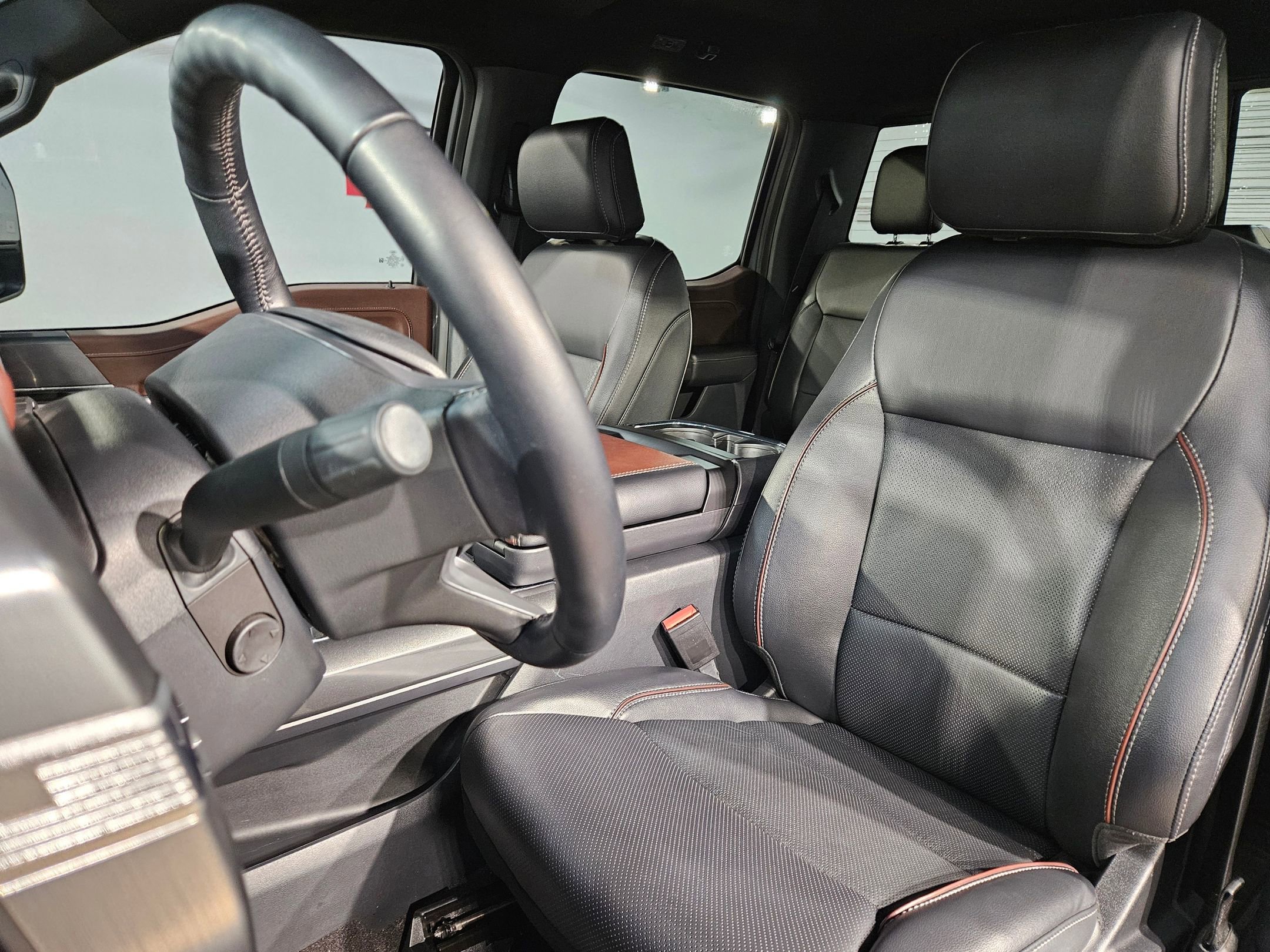 Used 2023 Ford F150 Lariat w/ Equipment Group 502A High image 24