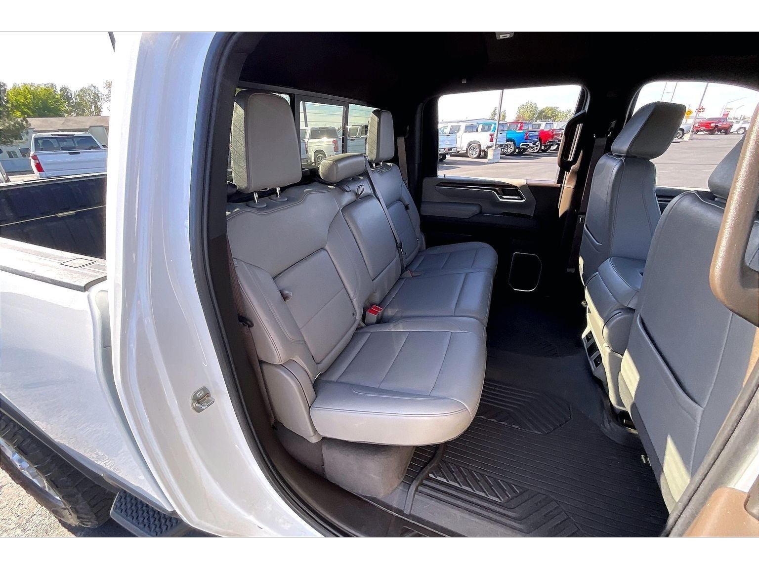 Used 2025 Chevrolet Silverado 3500 LT w/ Safety Package AWD/4WD image 28