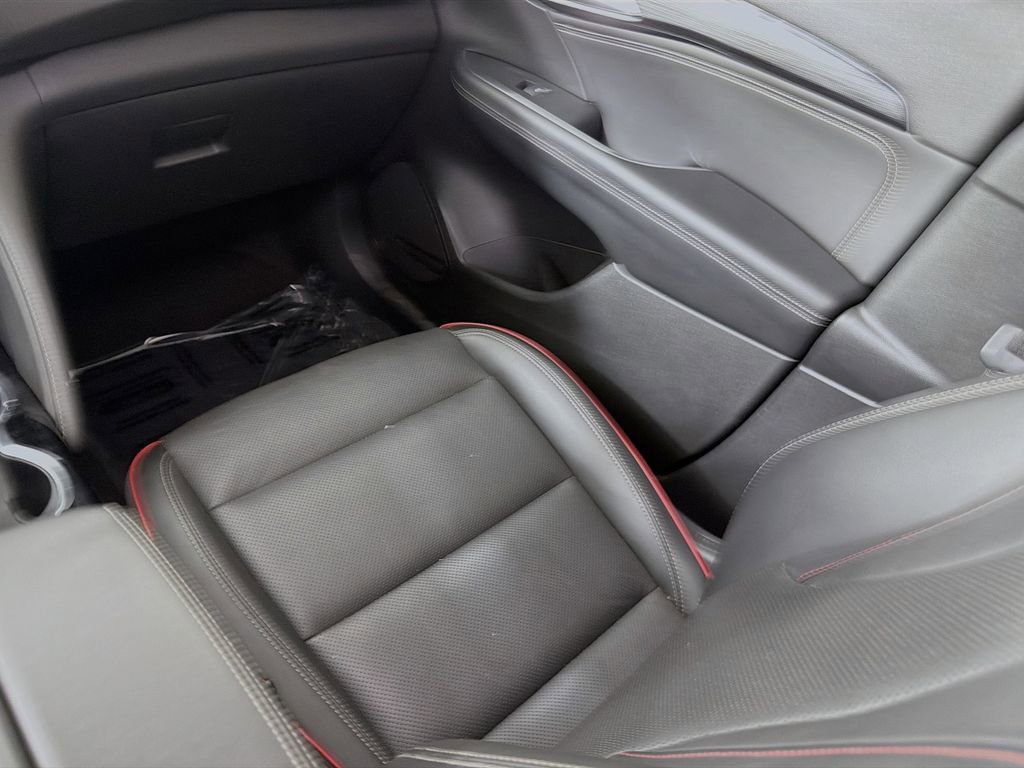 Used 2023 Buick Envision Essence w/ Sport Touring Package image 28
