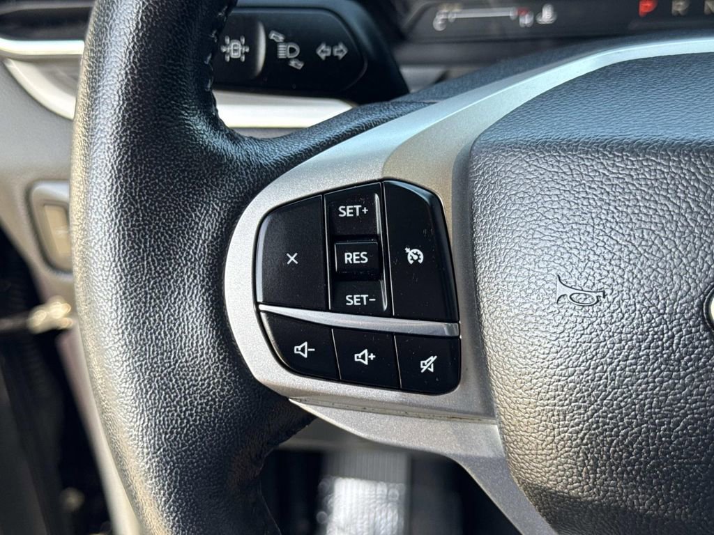 Certified 2022 Ford Explorer XLT w/ Equipment Group 202A image 10