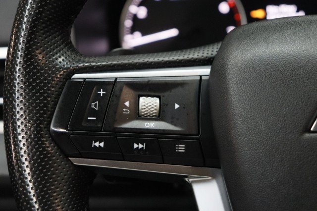 Used 2025 Mitsubishi Outlander SE FWD image 10