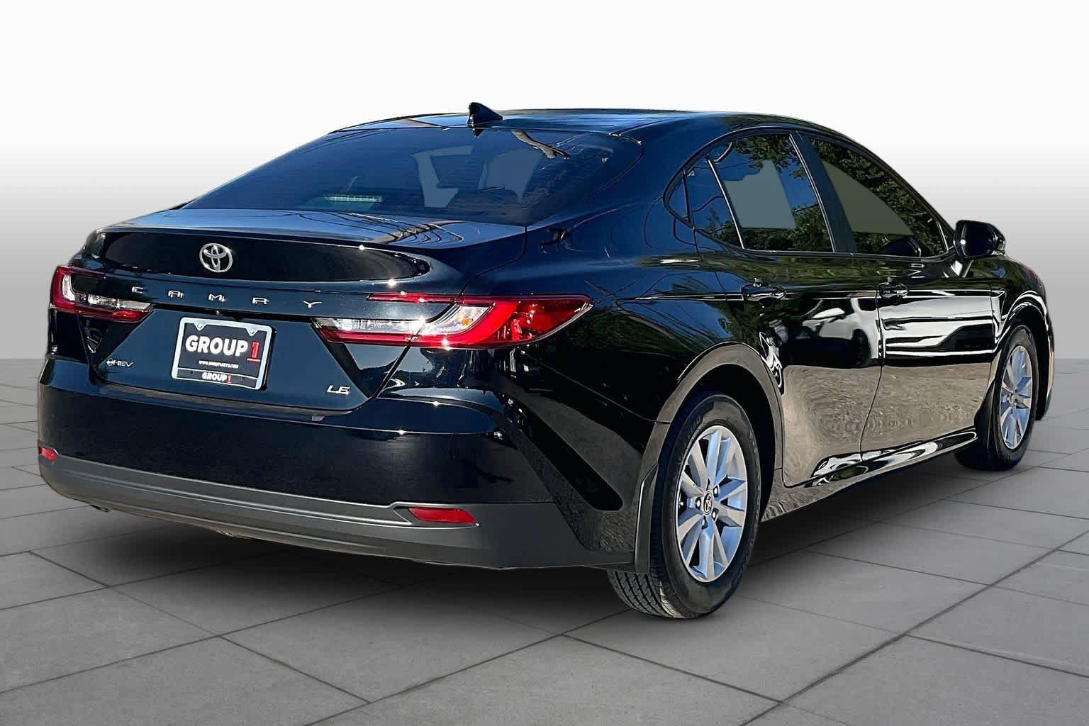 Used 2026 Toyota Camry LE w/ Convenience Package FWD image 13