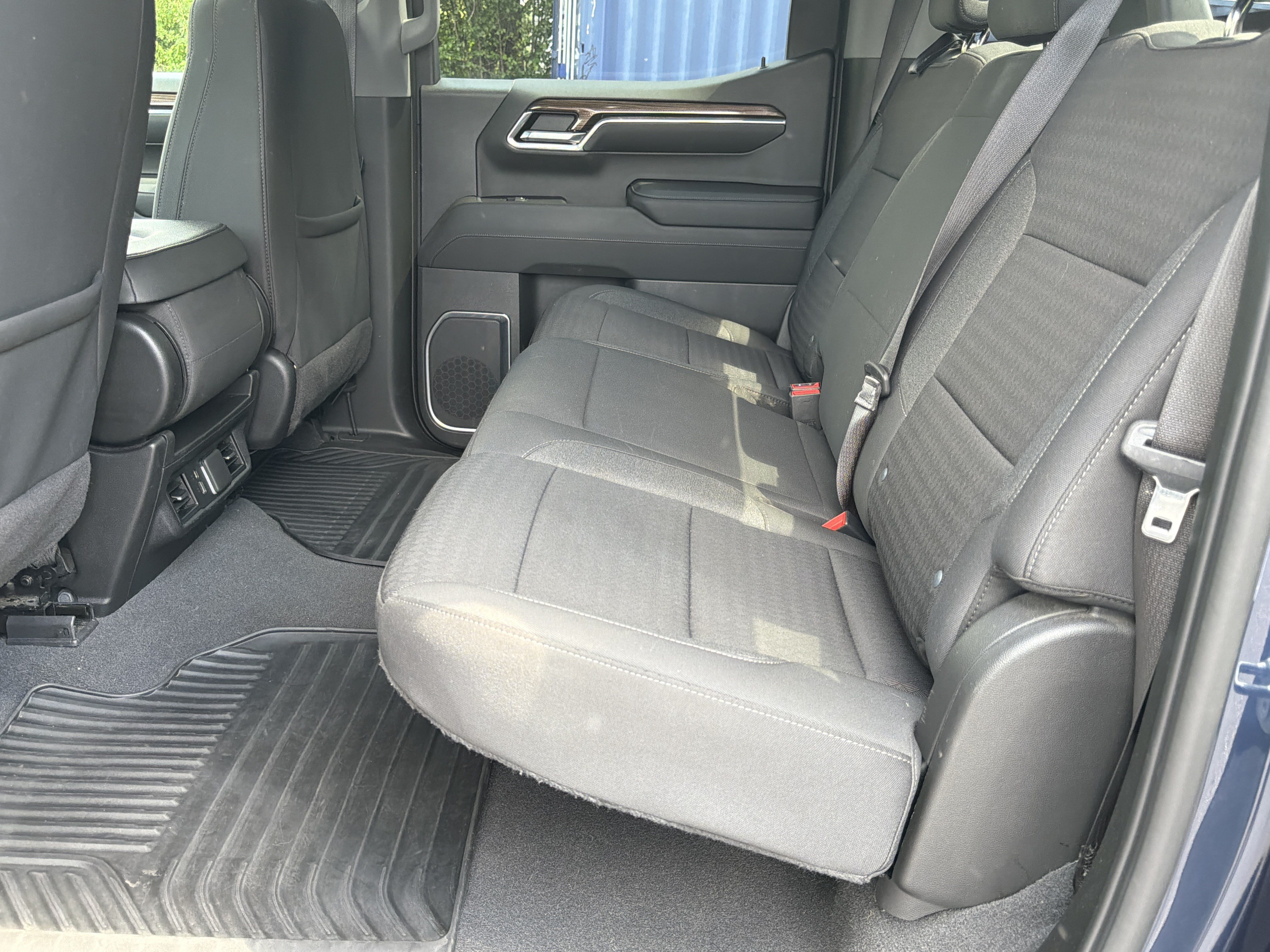 Used 2023 Chevrolet Silverado 1500 LT AWD/4WD image 20