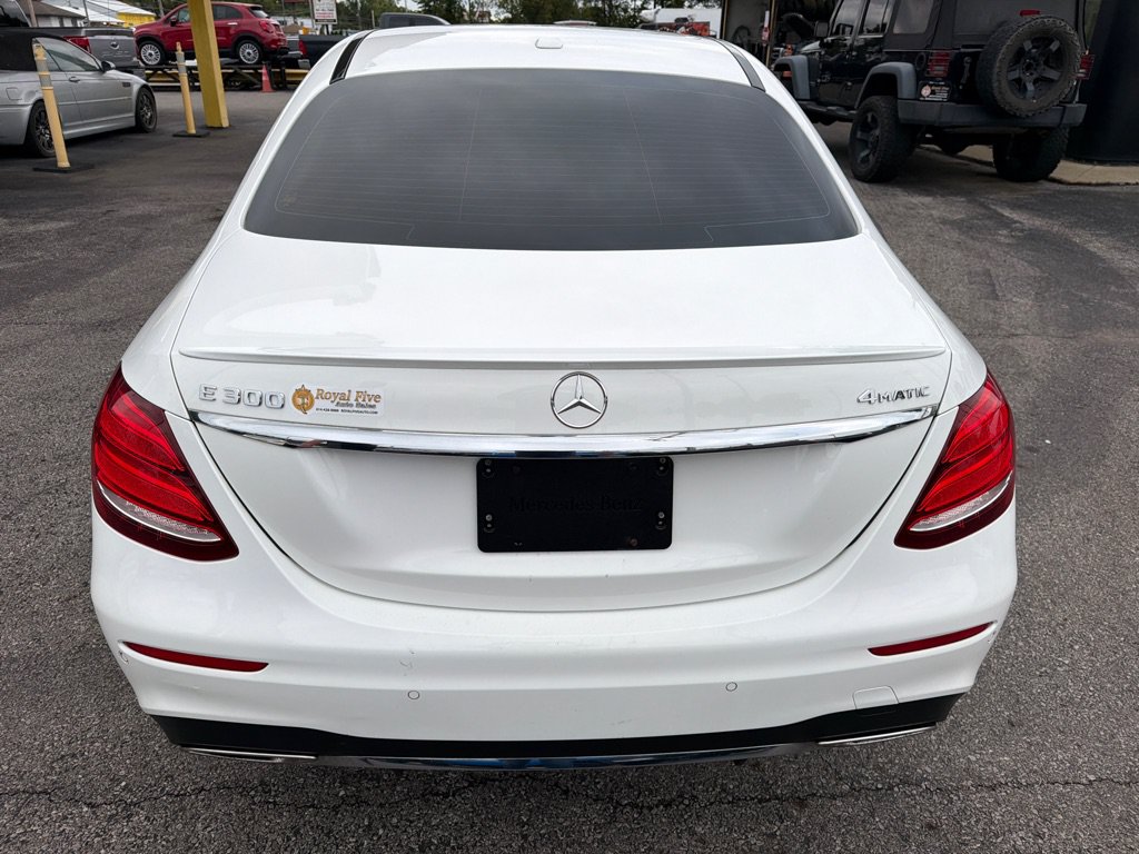 Used 2017 Mercedes-Benz E 300 4MATIC image 12
