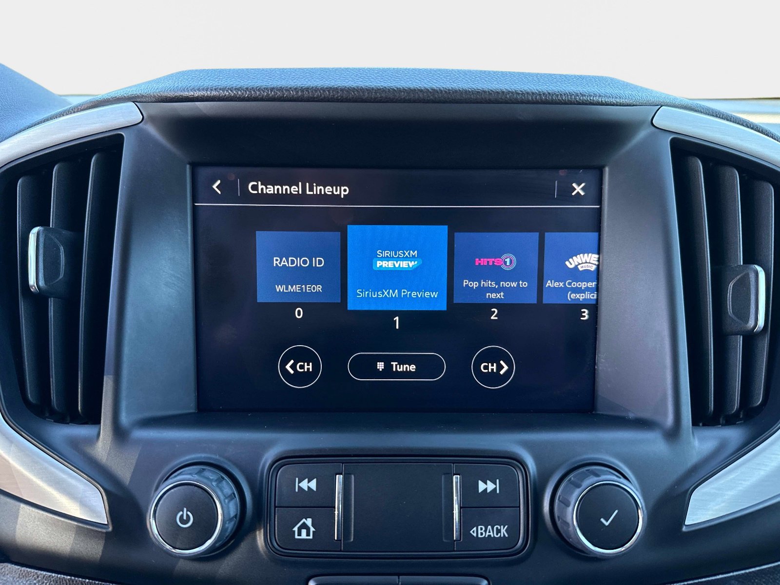 Used 2022 GMC Terrain SLT w/ Infotainment Package II FWD image 25