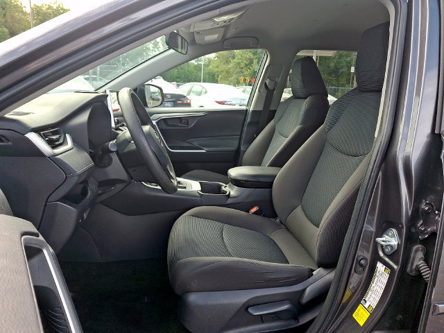 Certified 2024 Toyota RAV4 LE AWD/4WD image 9