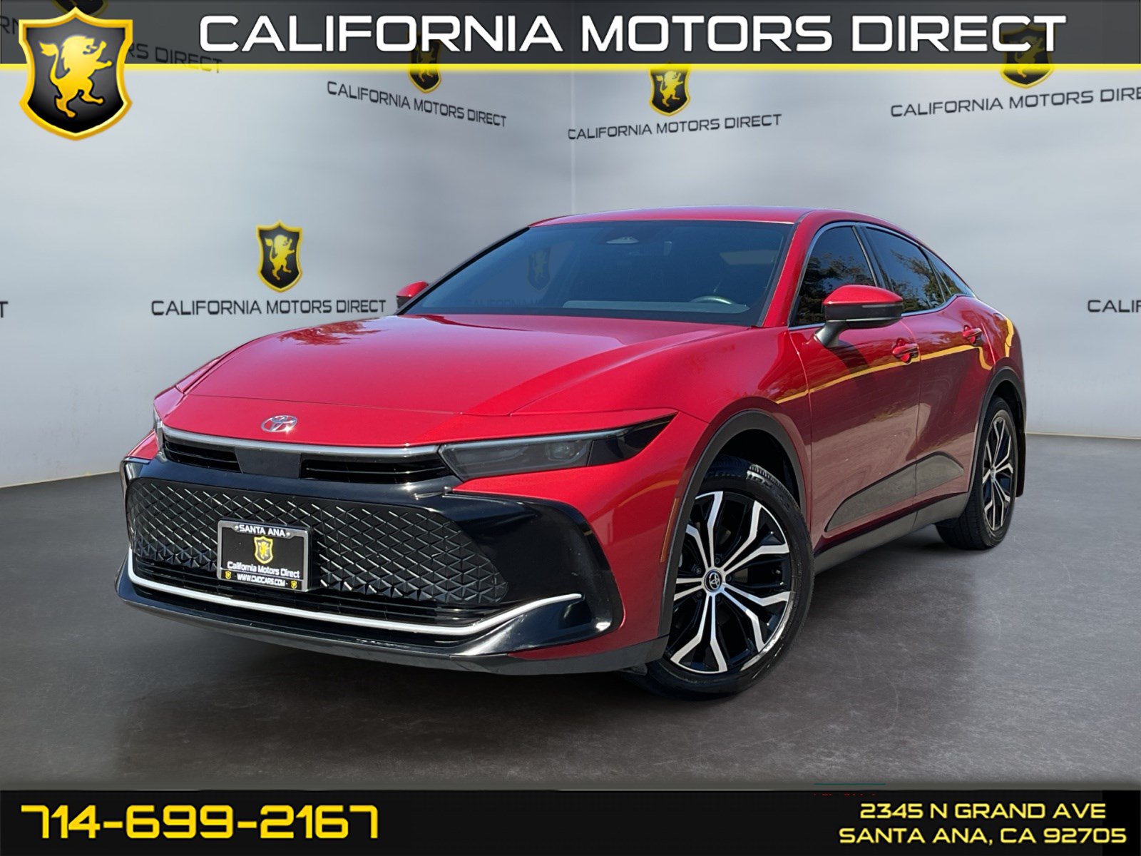 Used 2025 Toyota Crown w/ Carpet Mat Package (TMS) AWD/4WD image 1