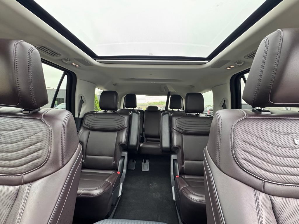 Used 2025 Ford Expedition Platinum w/ Platinum Ultimate Package AWD/4WD image 22