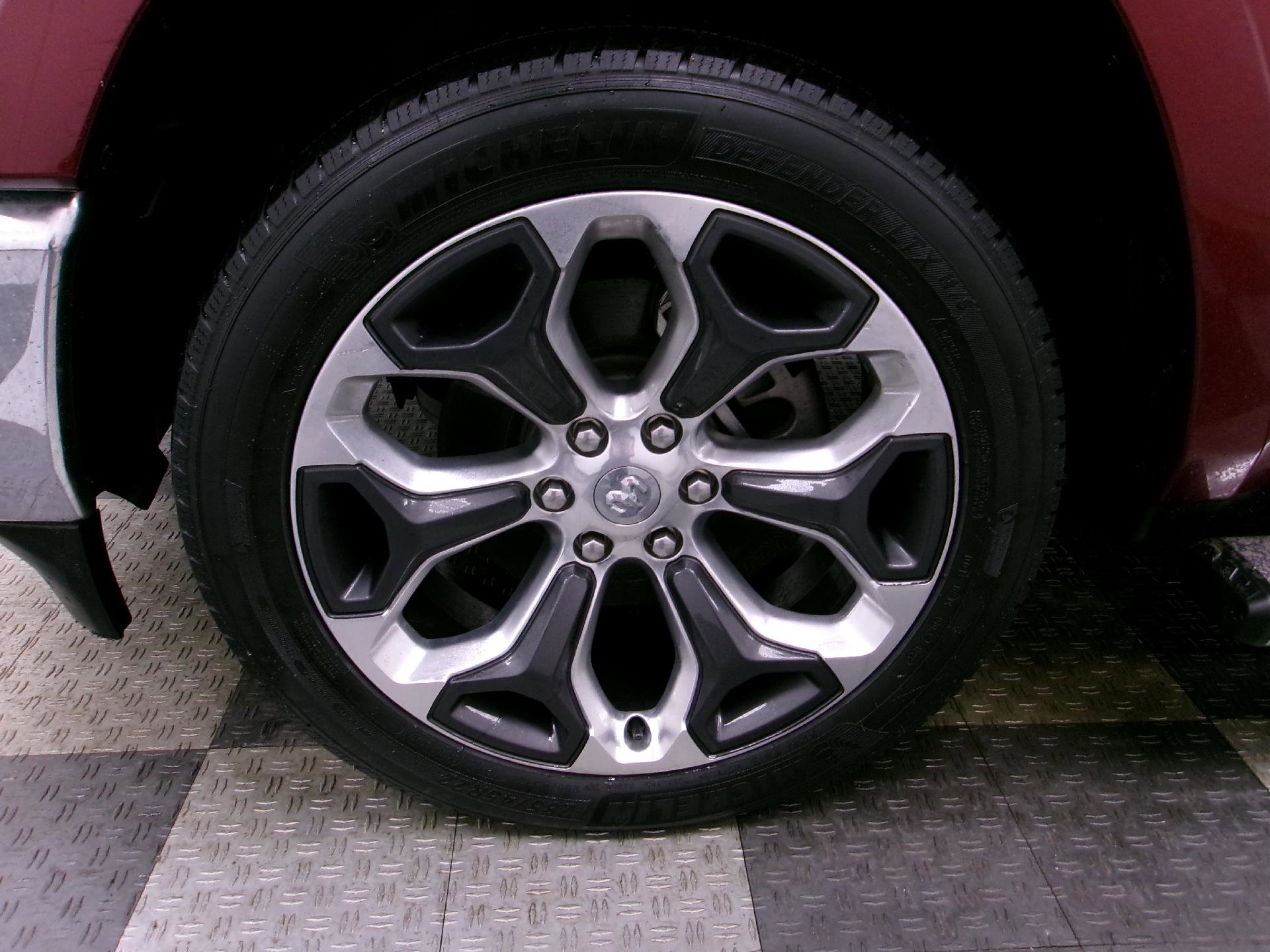 Used 2019 RAM 1500 Limited w/ Bed Utility Group image 15