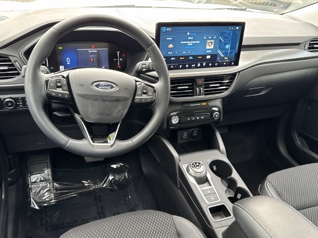 New 2025 Ford Escape SE w/ Class II Trailer Tow Package FWD image 6
