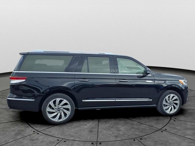 Used 2022 Lincoln Navigator L Reserve AWD/4WD image 8