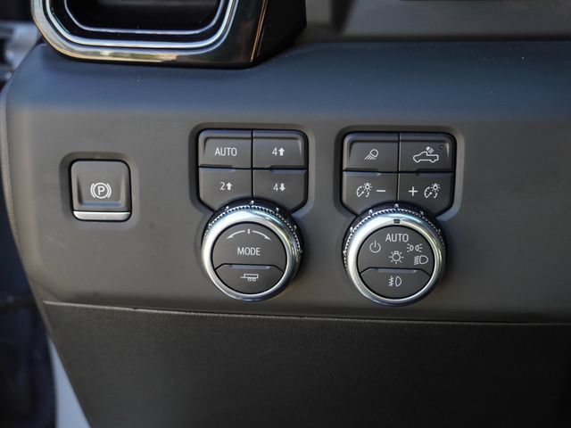 Used 2025 GMC Sierra 2500 AT4X AWD/4WD image 24