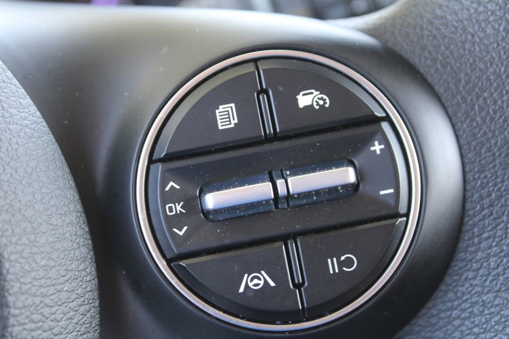 Certified 2025 Kia Soul LX w/ LX Technology Package image 29